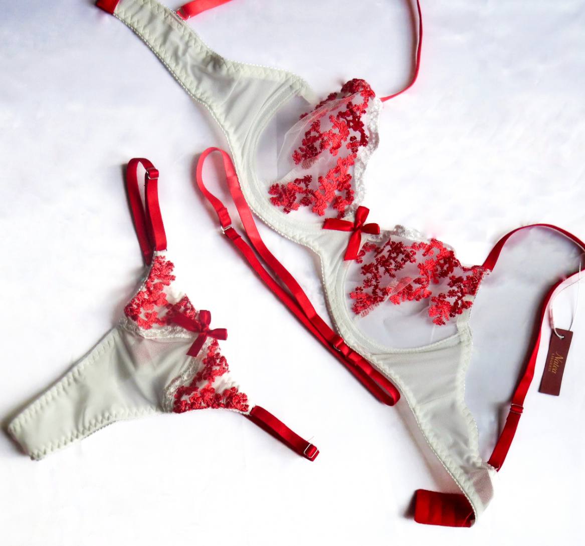 NATEA Charm Rouge Passion – Ensemble en dentelle rouge et blanche